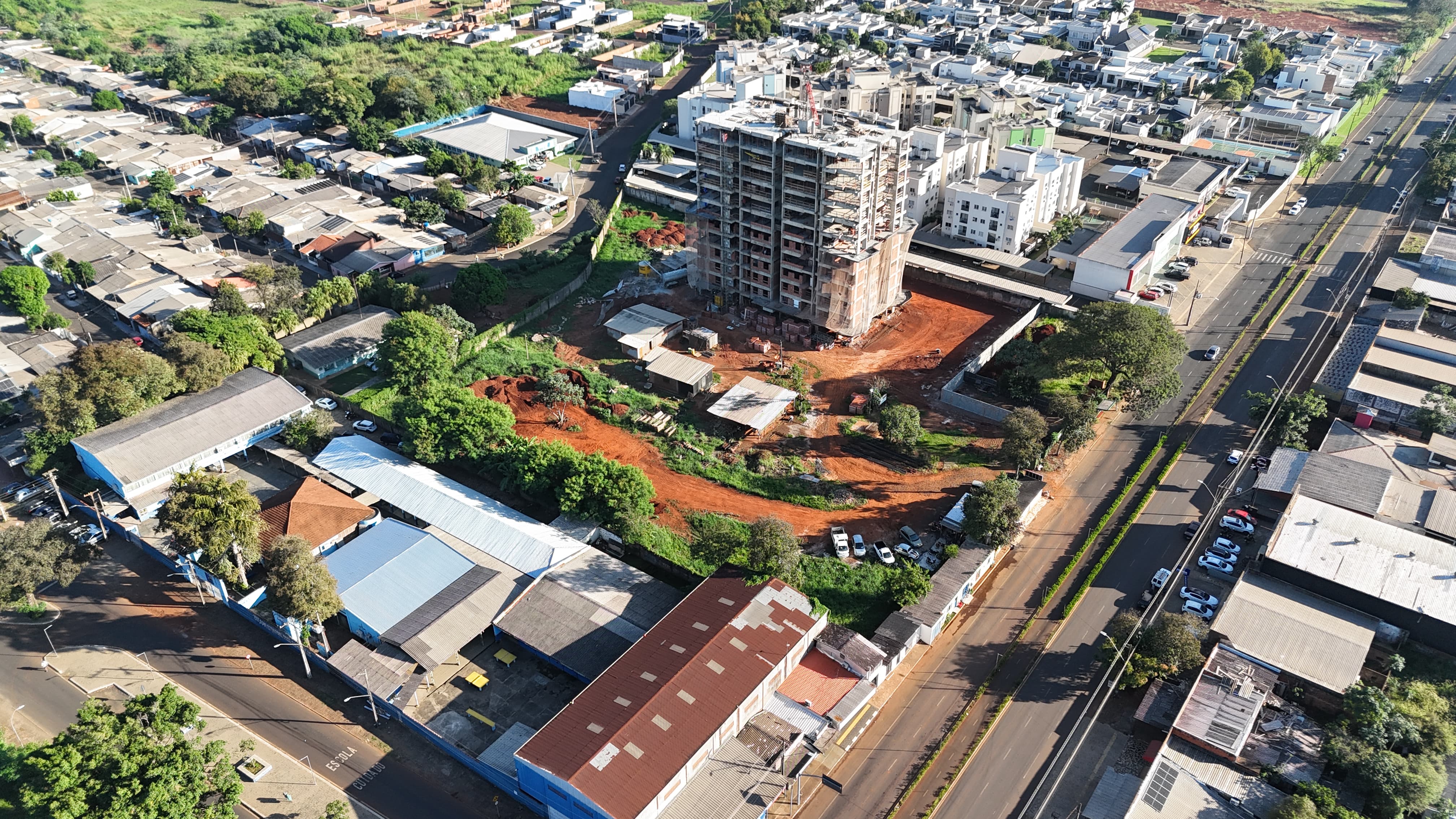 TERRENO COM  4.958,92 m2 FOZ DO IGUAÇU PR - AVENIDA GENERAL MEIRA ( Prox. Residencial Angatu)