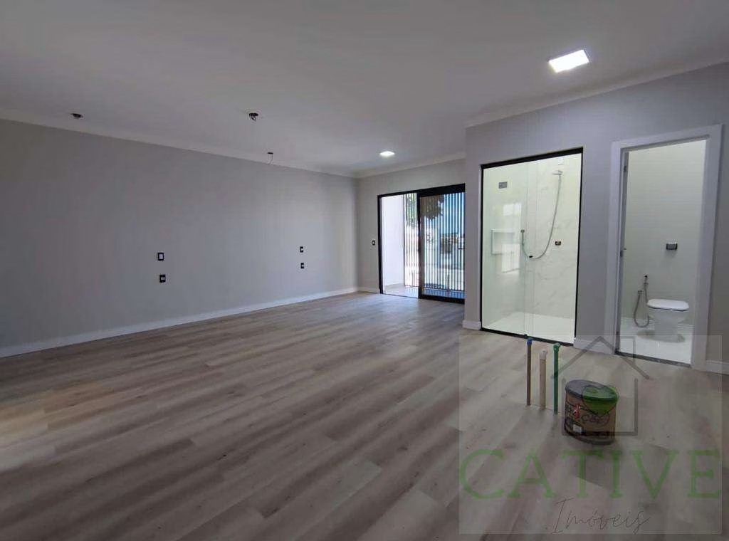 SOBRADO COM 268 METROS QUADRADOS NO PARQUE SÃO PAULO - CASCAVEL PR, localizado em Cascavel - PR