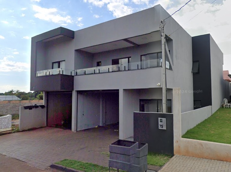 Sala Comercial E Apartamento Em Matelândia - Pr Rua Mario De Carvalho Pinto, 75 - Bairro São Cristóvão • 437,56m² Matelândia - Pr, localizado em Matelândia - PR, bairro São Cristóvão