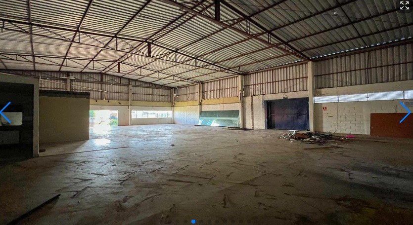 Barracão Comercial Em Medianeira - Pr Rua Florença, 121 • 607,00m² Medianeira - Pr, localizado em Medianeira - PR, bairro Medianeira