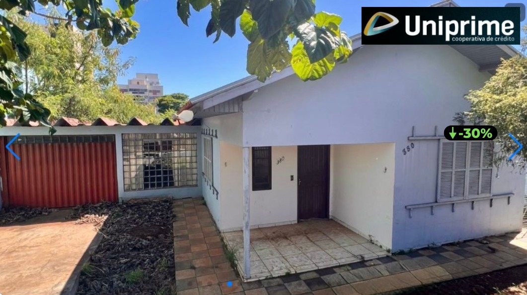 CASA TÉRREA EM TOLEDO-PR RUA JOãO ALBERTO, 380 - CENTRO • 255,75m²  Toledo - PR