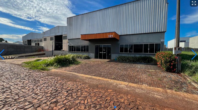 Barracão Comercial Em Medianeira - Pr Rua Florença, 121 • 607,00m² Medianeira - Pr, localizado em Medianeira - PR, bairro Medianeira