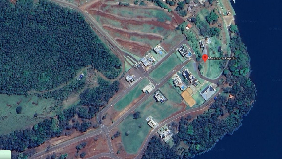 Terreno Em Capitão Leônidas Marques - Pr Rua Dos Ipês, Unidade 32, Quadra 3, Condomínio Marinas Capitão • 945m², localizado em Capitão Leônidas Marques - PR