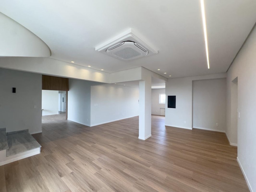 Apto Triplex - Edificio Grand Ville - Cascavel Pr ( 544 M2 Area Privativa ), localizado em Cascavel - PR, bairro Centro