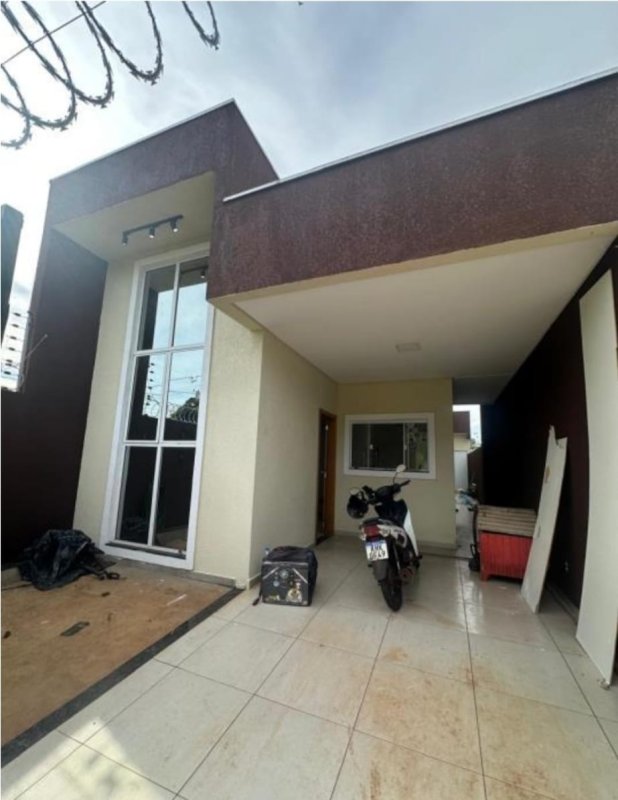 Terreno Com 132 M2 E Casa Com 80,30 M2 (foz Do Iguaçu Parana), localizado em Foz Do Iguaçu - PR, bairro Loteamento Jardim Dona Roca