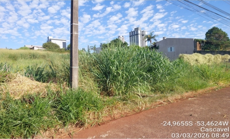 Diversos Imoveis Em Cascavel Pr - 03 Casas + 1 Terrreno De 945 M2 ( Diversas Matrículas), localizado em Cascavel - PR